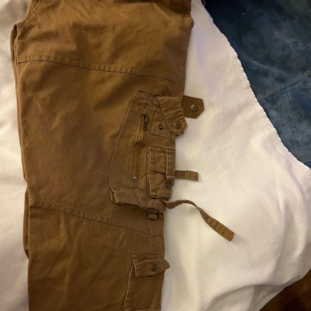 Men’s Brown Army Tactical Pants size 42 fits more like 38.